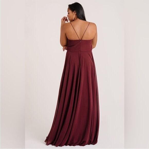 Jenny Yoo Inesse Dress in Hibiscus (red/burgundy) size 4 - Picture 3 of 10